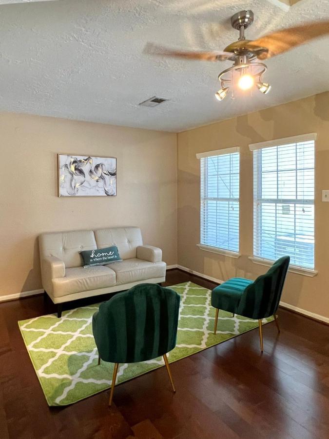 Centrally Located Houston Retreat! Sleeps 8, 10 Min To Downtown, Free Parking Экстерьер фото